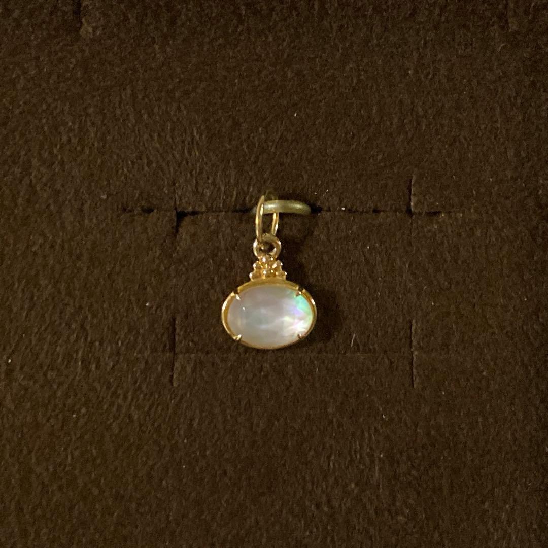 美品 agete シェル／クォーツチャーム