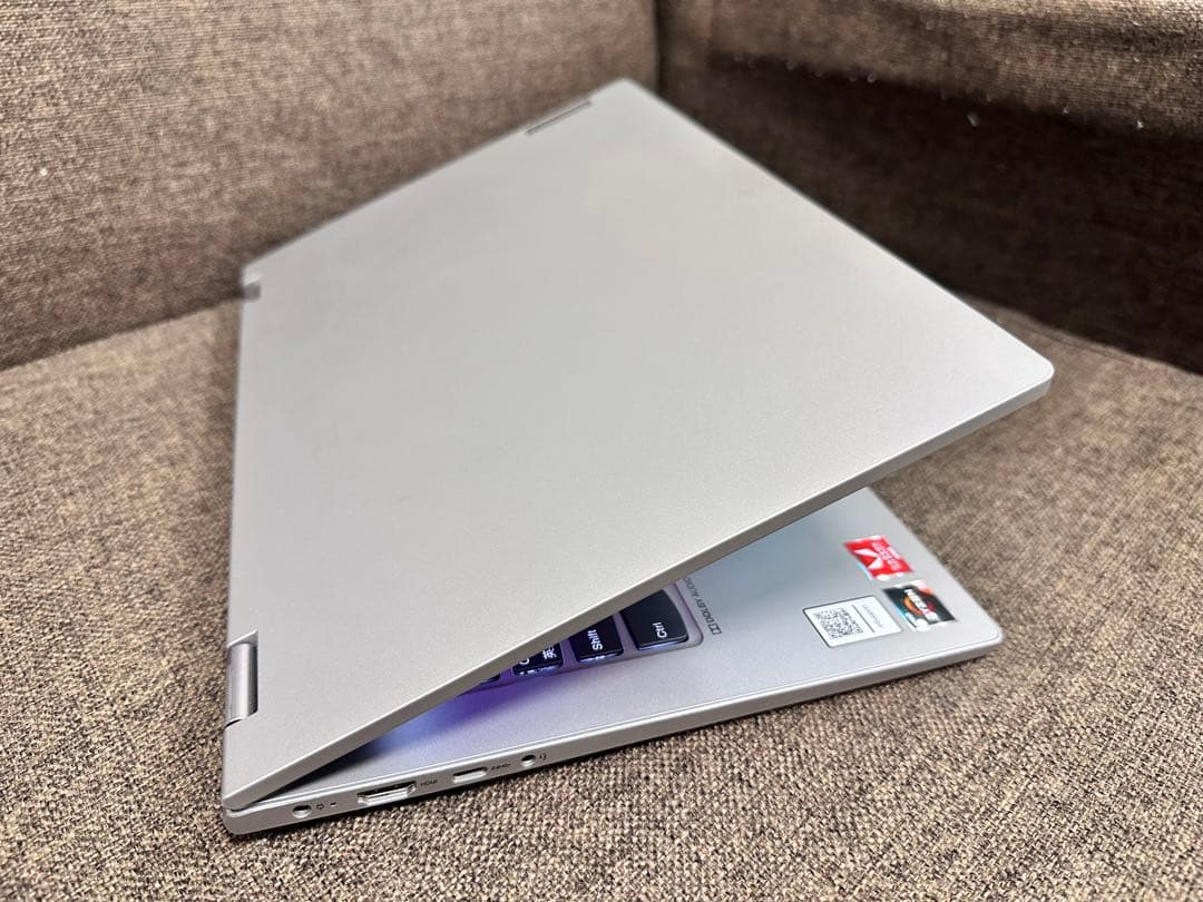 Lenovo 2in1 タップチパネル　Ryzen 5 8GB 256オッフィス