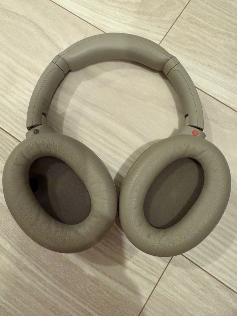 WH-1000MX4 プラチナシルバー　ソニー　SONY ワイヤレスヘッドホン