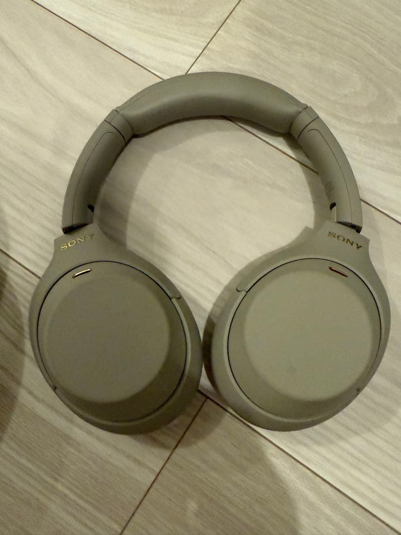 WH-1000MX4 プラチナシルバー　ソニー　SONY ワイヤレスヘッドホン