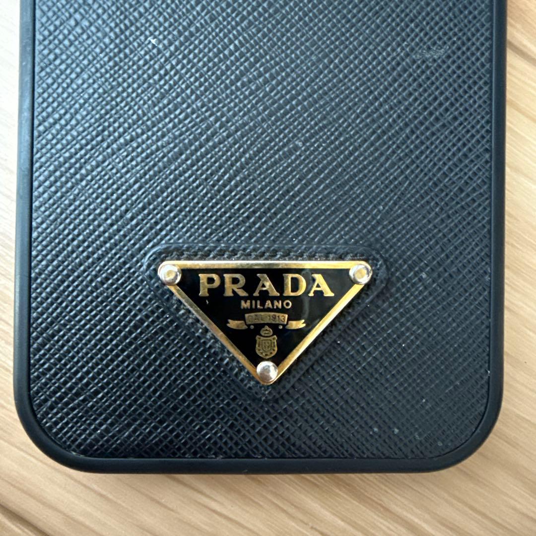PRADA iPhone12,13,14 ケース