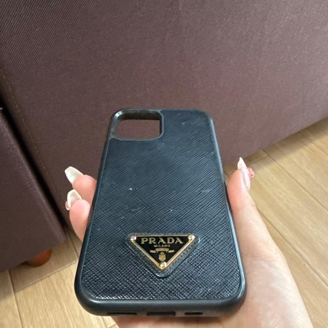 PRADA iPhone12,13,14 ケース