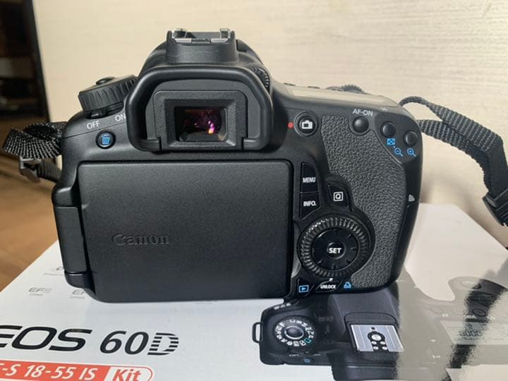 Muốn lên đời nên bán. Không có vết xước