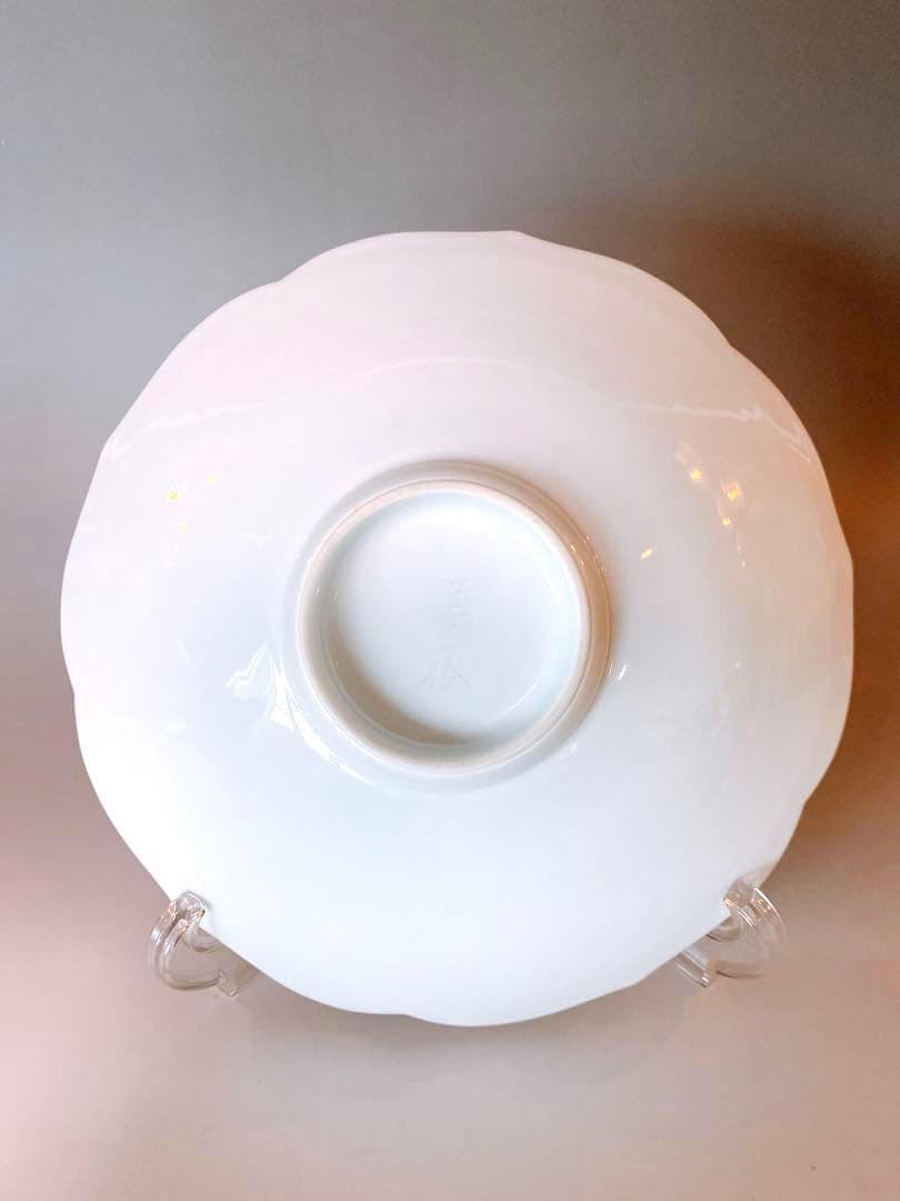 ◆未使用美品◆人間国宝　井上萬二作　白磁　彫文　菓子鉢　有田焼