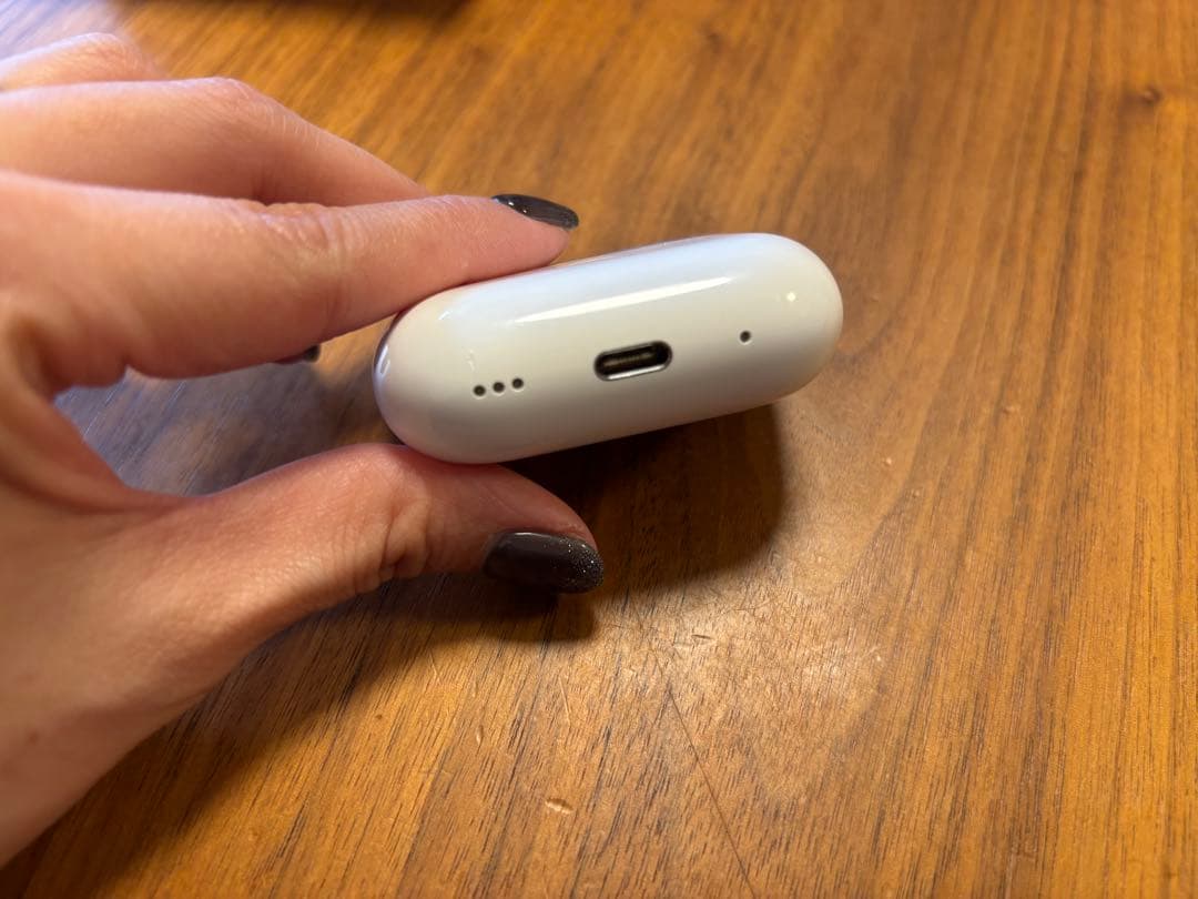 AirPods Pro 第二世代　USB-C シリコンケース付き