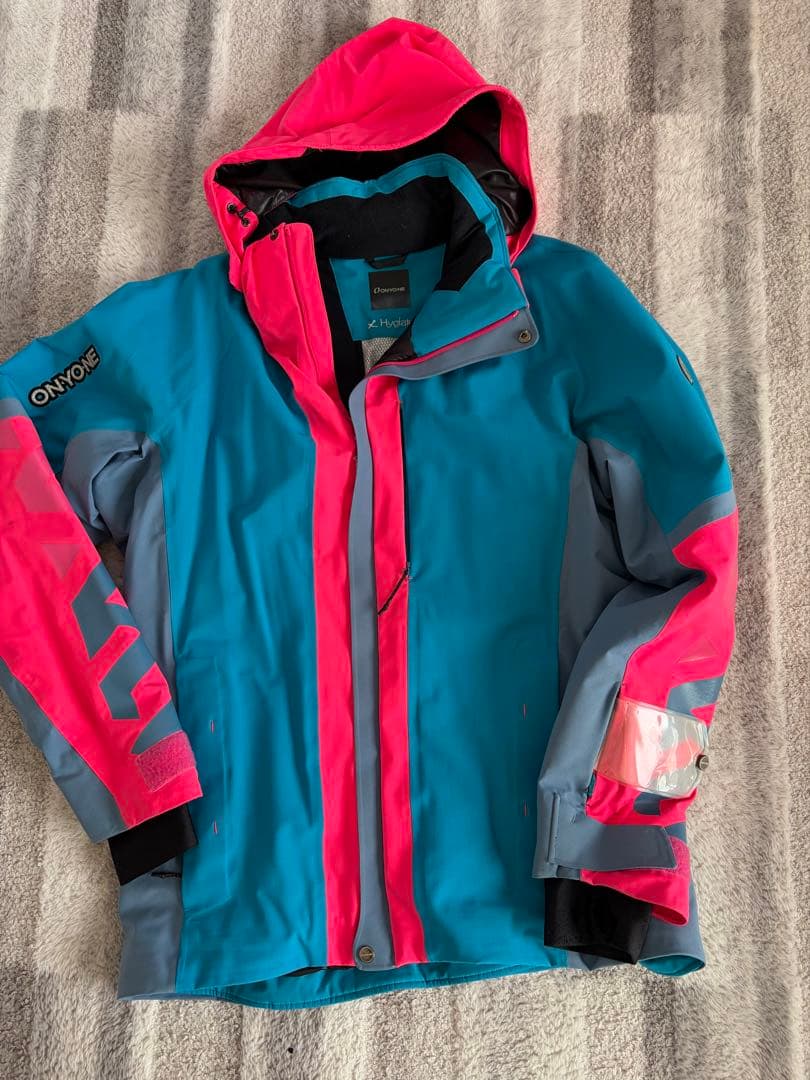 ONYONE　オンヨネ　スキーウェア