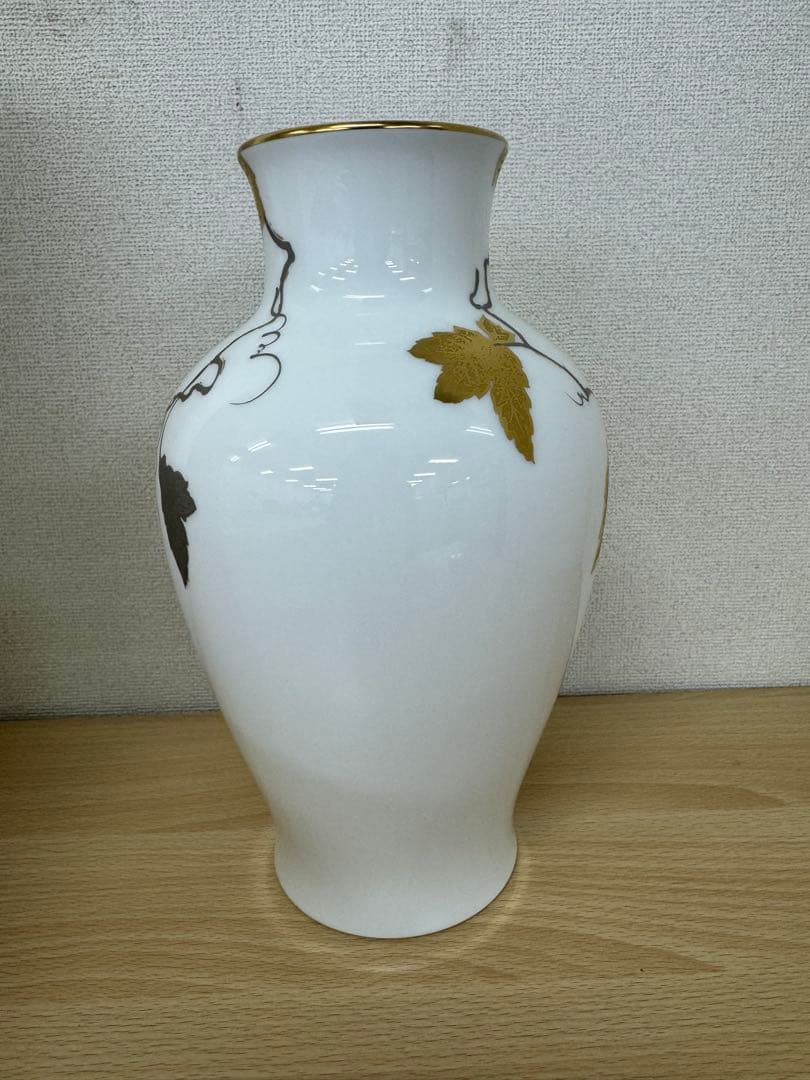 大倉陶園　金蝕ぶどう OKURA花瓶　大倉陶園花瓶　花入　花器　花瓶