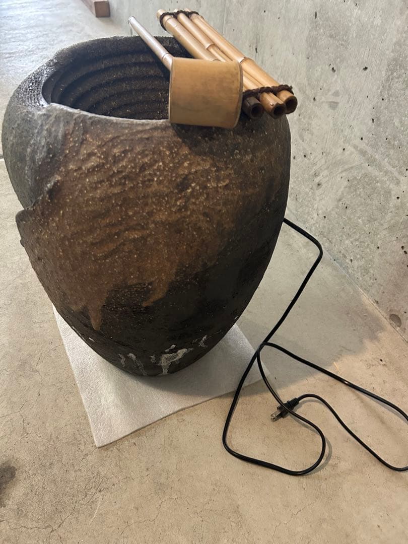 パピ子‼️信楽焼　湧き水つくばい