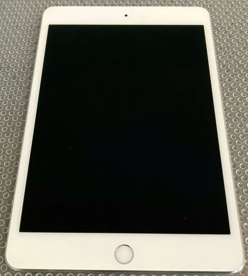 iPad mini 4 32GB SIMフリー 美品