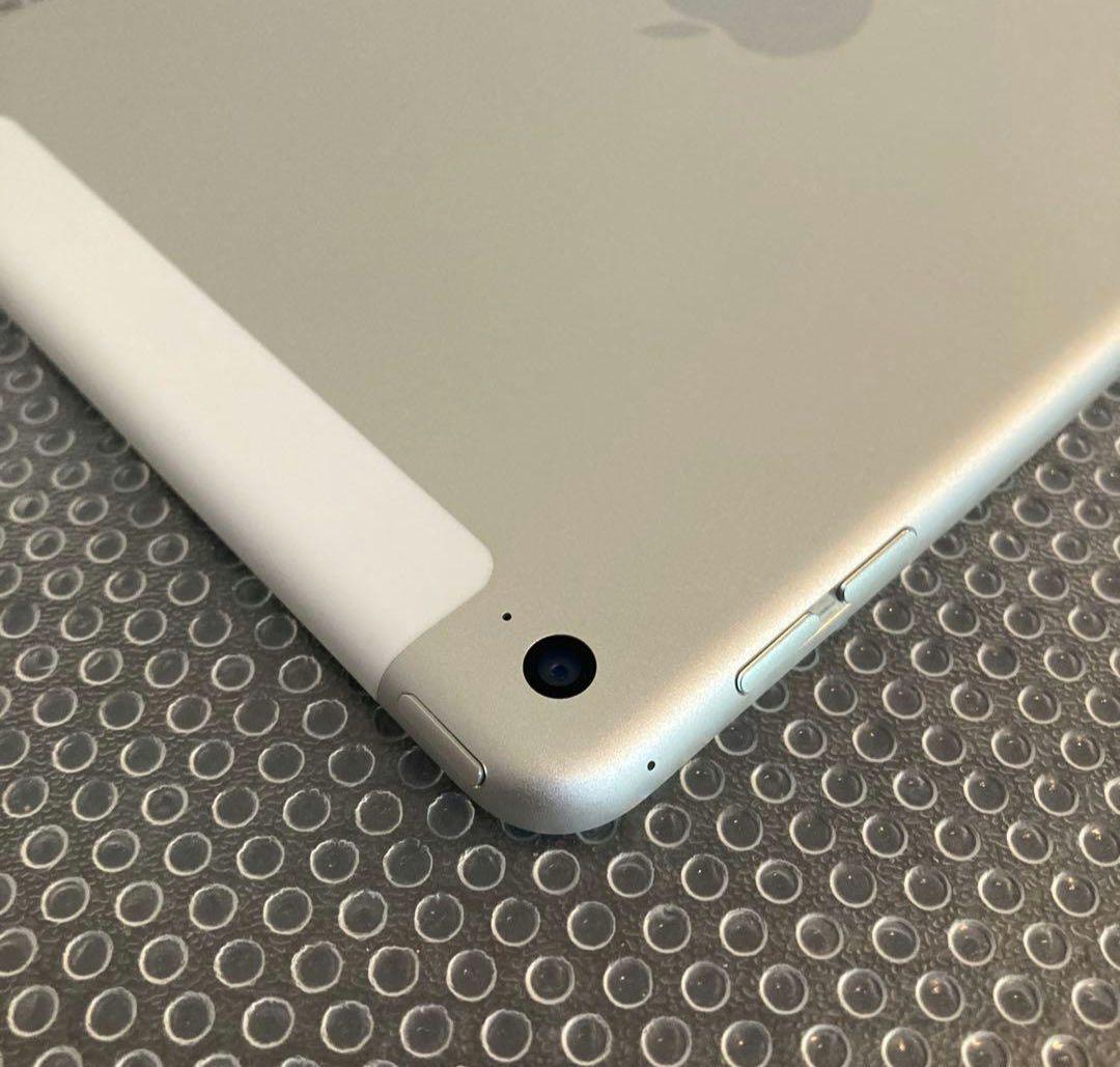 iPad mini 4 32GB SIMフリー 美品