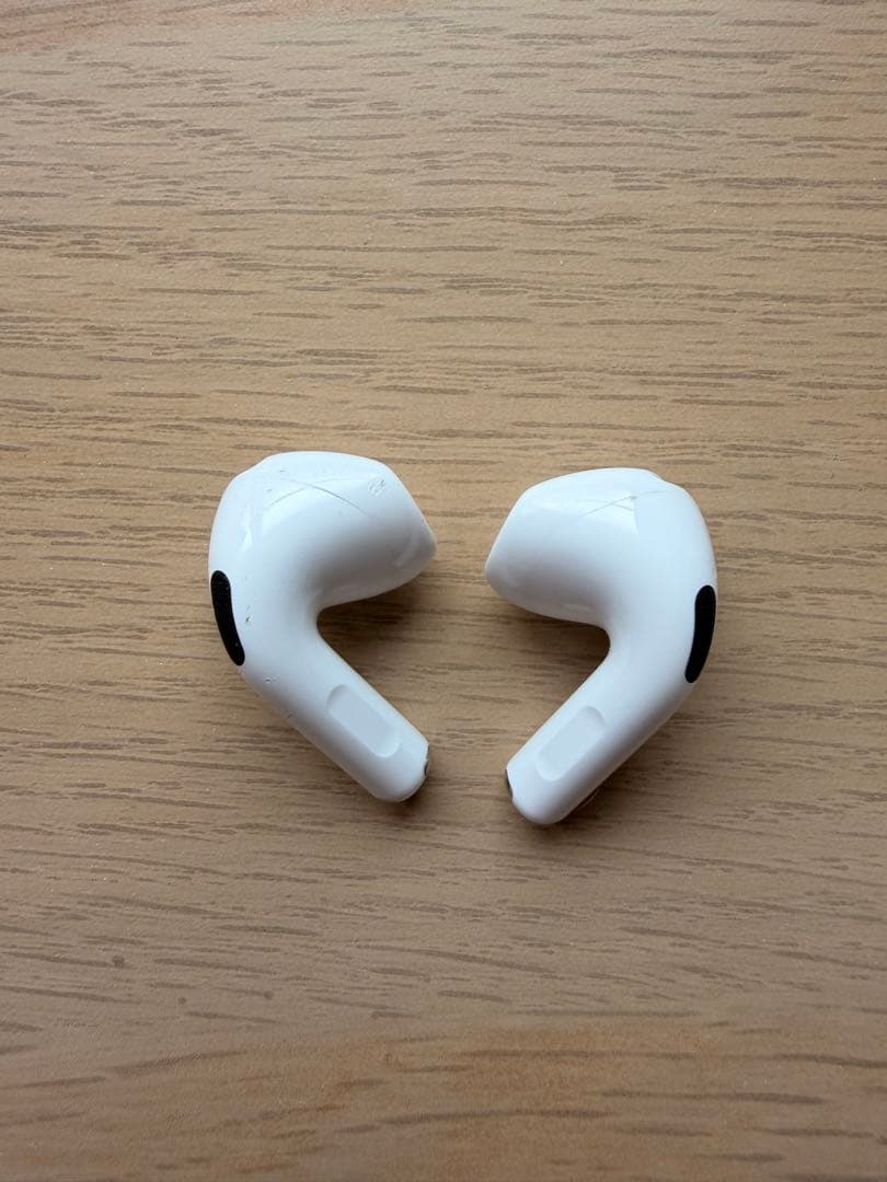 p*8様 AirPods 4 ANC 本体