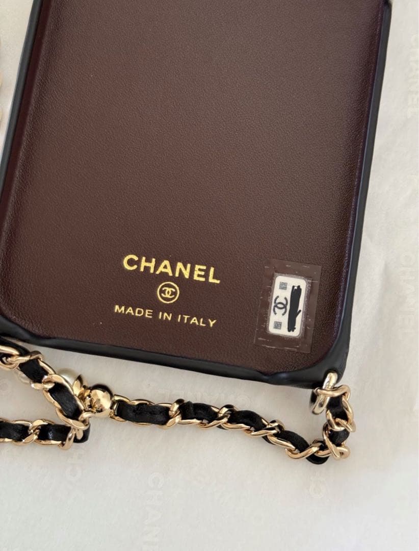 【SALE】CHANEL パールストラップ iPhone14ProMAXケース