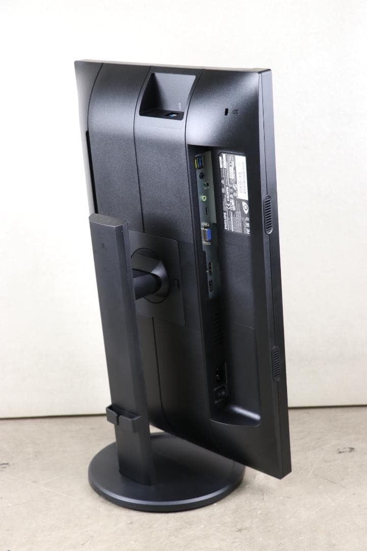 超狭額　PHILIPS　23.8型　フルHD　Type-C　スピーカー　IPS