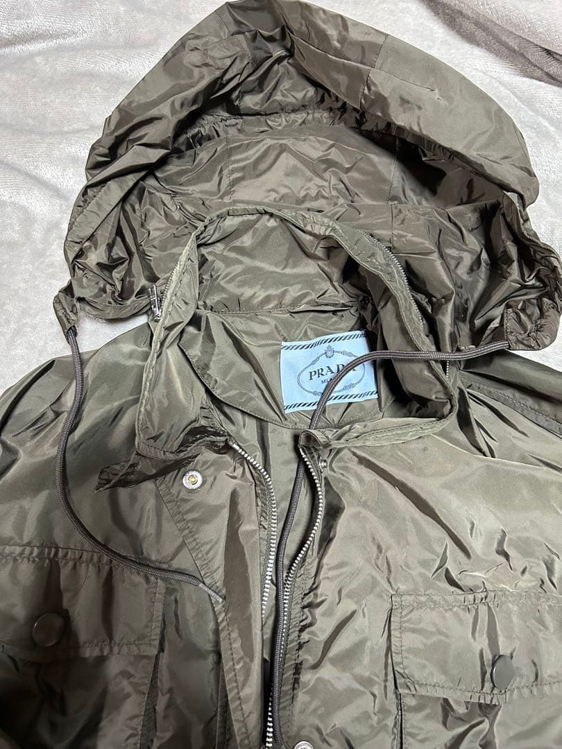 PRADA オリーブグリーン クロップドナイロンジャケット　未使用品