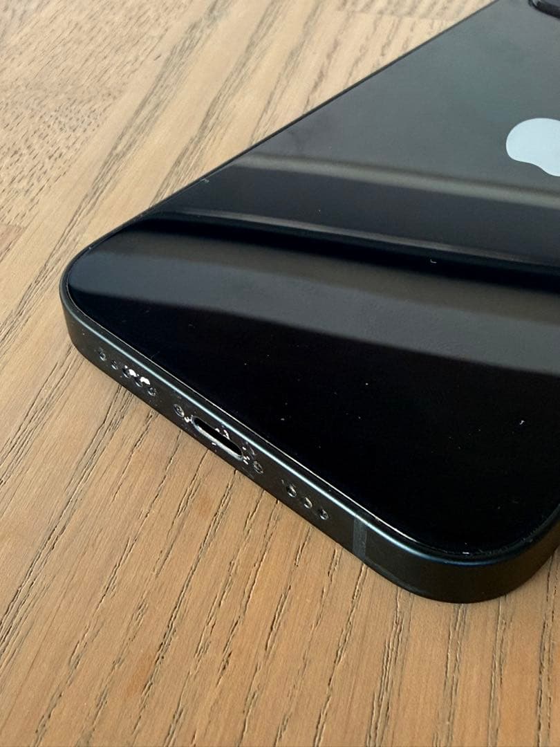 海外版 iPhone 13 128GB 中古　バッテリー100%