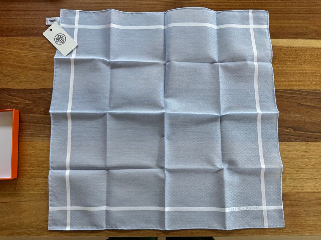 HERMES 水色 ハンカチ