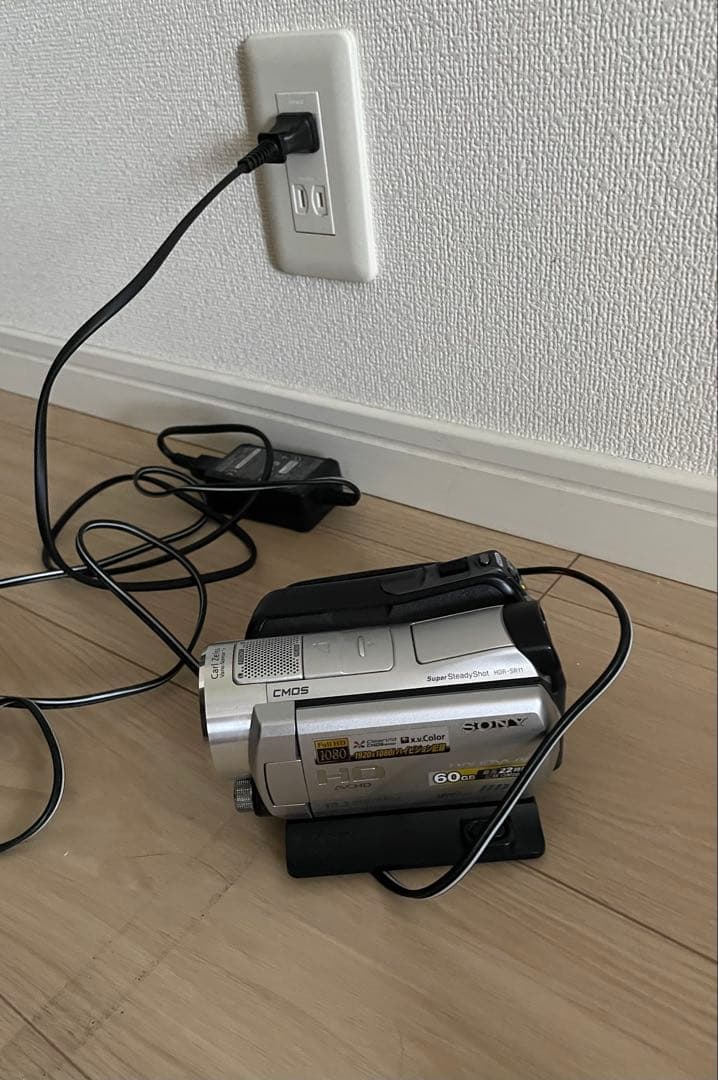 【美品】SONY ハンディカム　HDR-SR11 フルHD 10.2メガピクセル