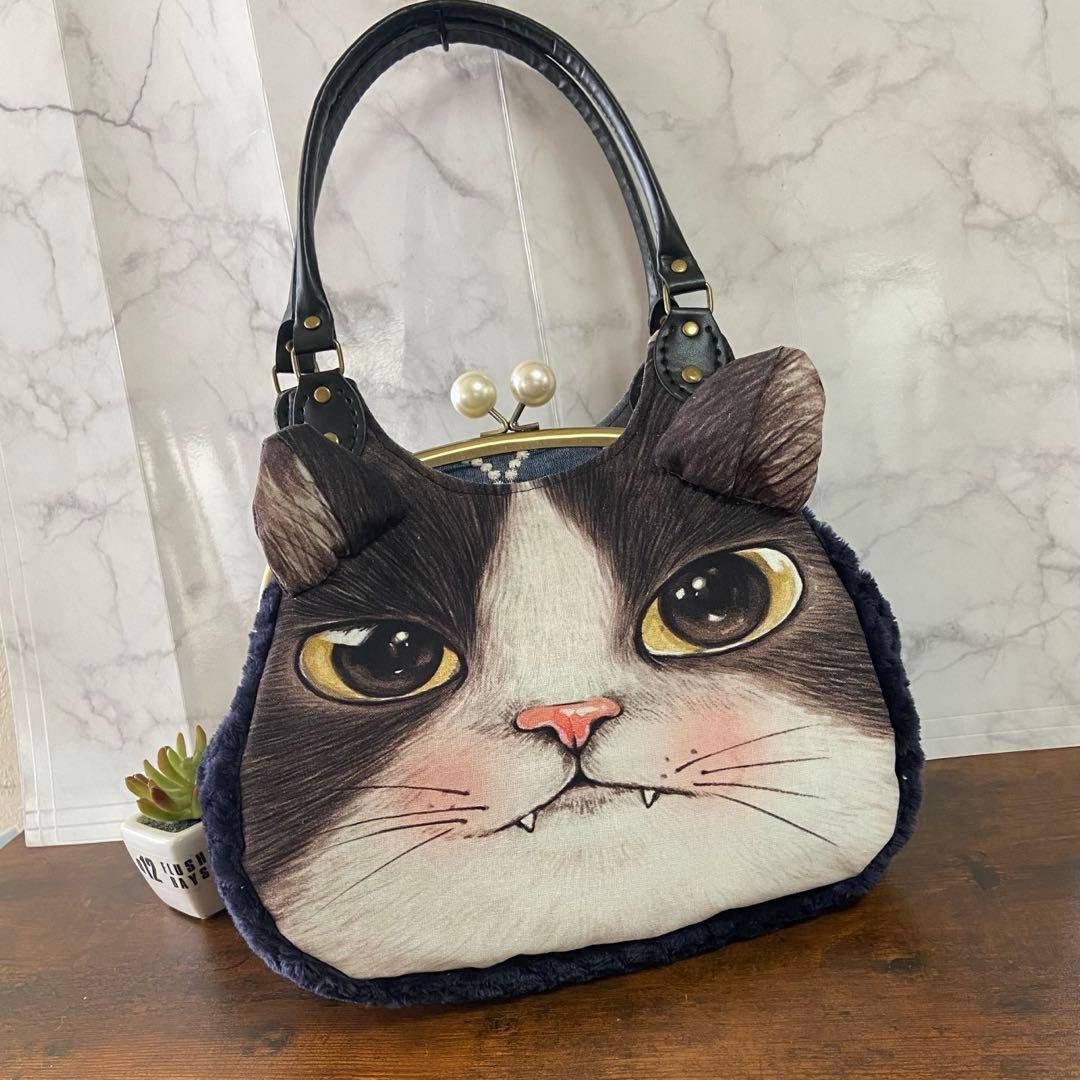 m*e様 コヤンイサムチョン【あおりポケット付き がま口バッグ】猫型バッグ ハン