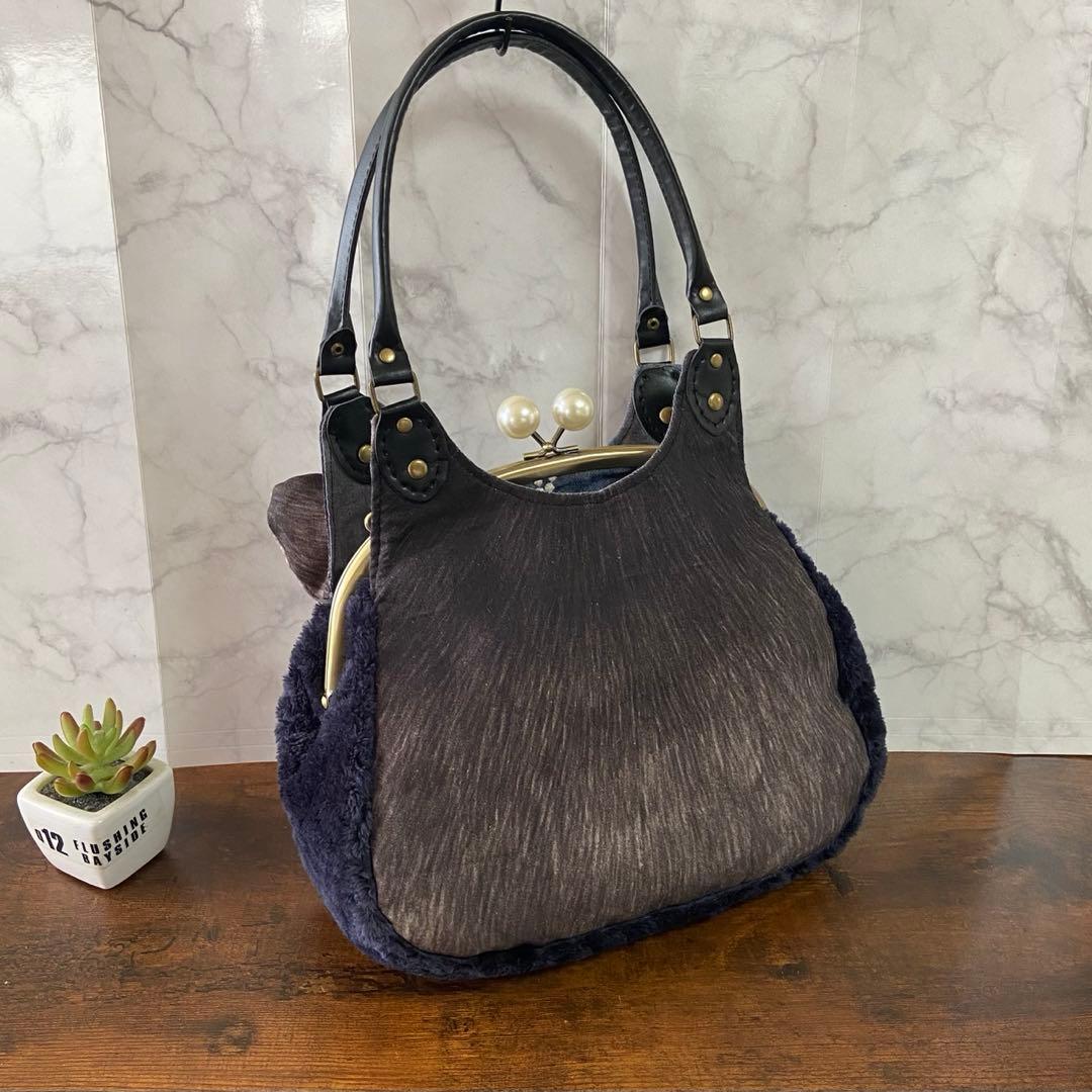 m*e様 コヤンイサムチョン【あおりポケット付き がま口バッグ】猫型バッグ ハン