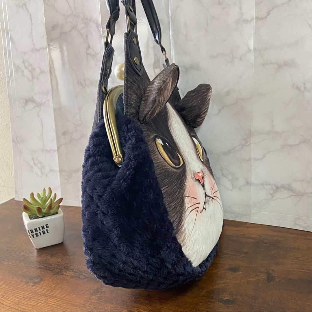 m*e様 コヤンイサムチョン【あおりポケット付き がま口バッグ】猫型バッグ ハン