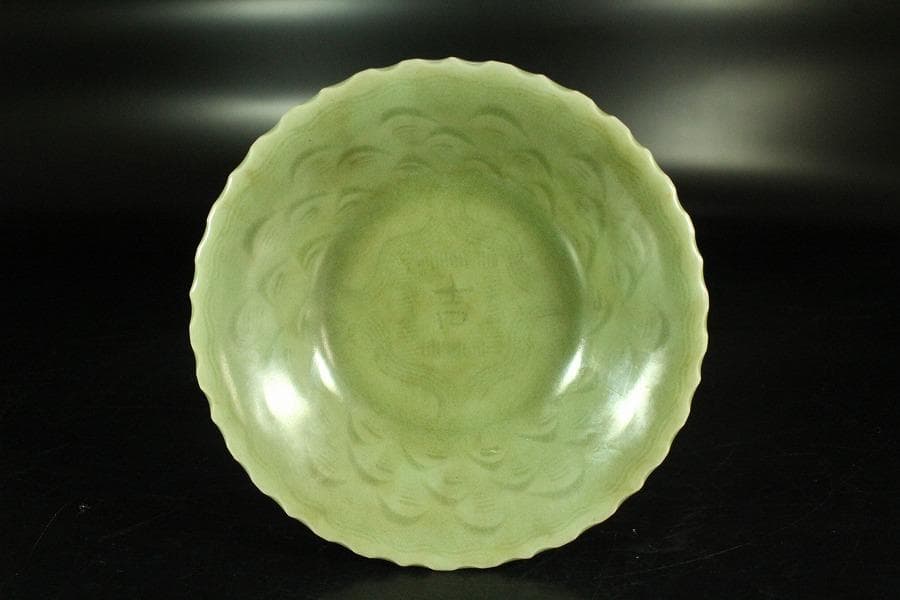 中国美術 青磁 吉字 皿(K-A722)