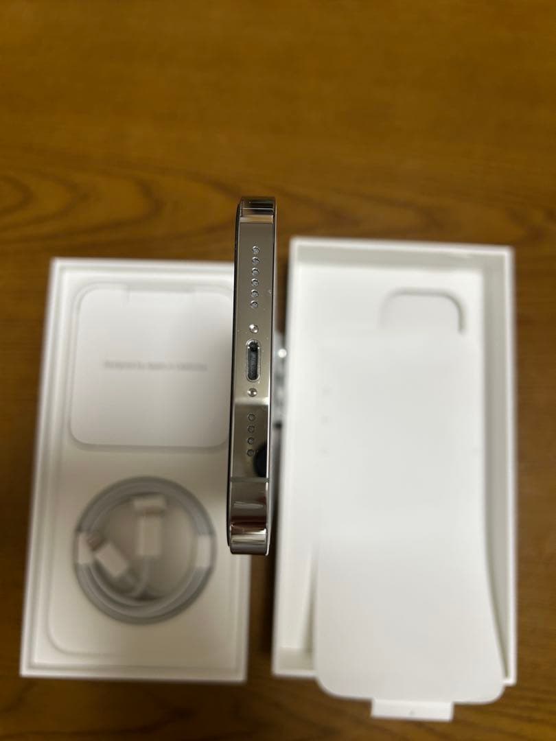 【香港版】極美品 iPhone14ProMAX 256G SIMフリー