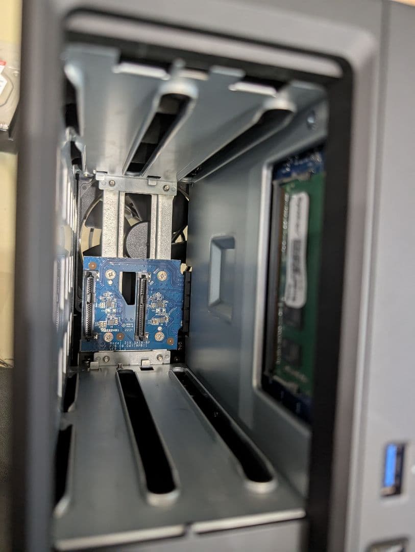 Synology DVA1622 NAS 2ベイ WD Red 8 TBx2