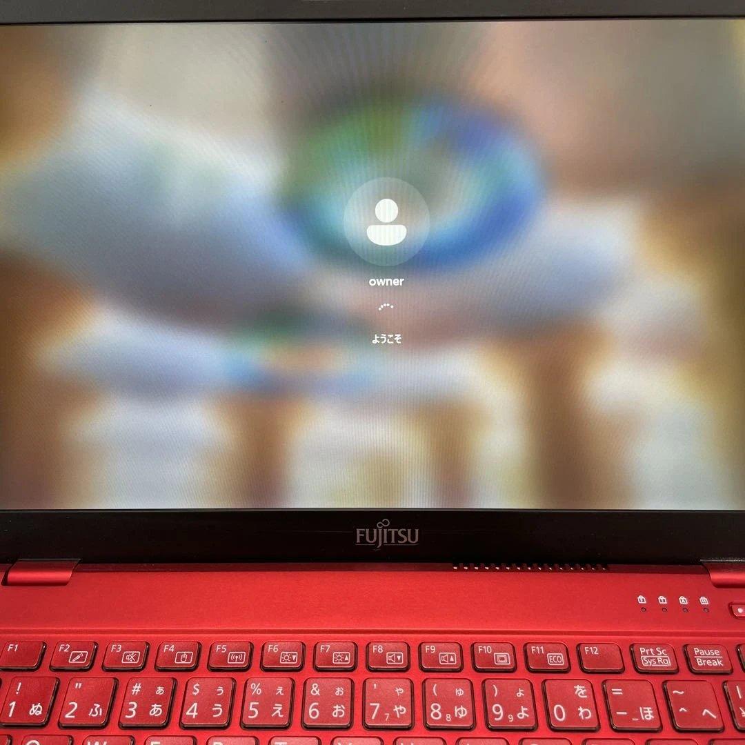 Fujitsu LIFEBOOK UH75/C3 レッド