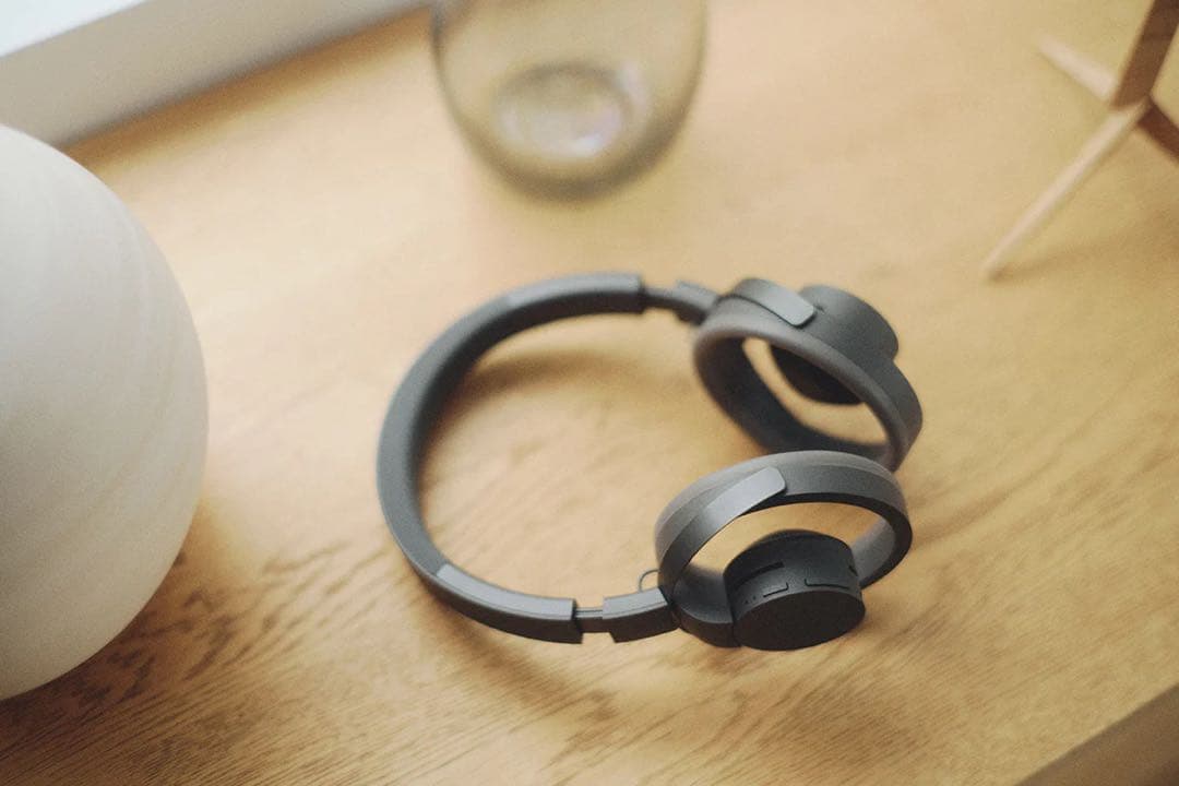 黒 オープンイヤー型 オーバーヘッドホン 耳スピーカー nwm ONE