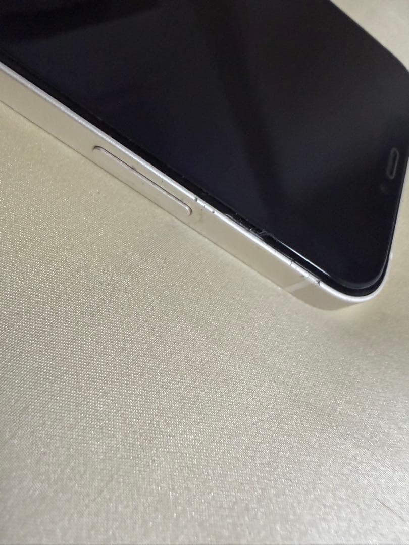 iPhone12 本体 64GB 本体 ホワイト 充電器付き