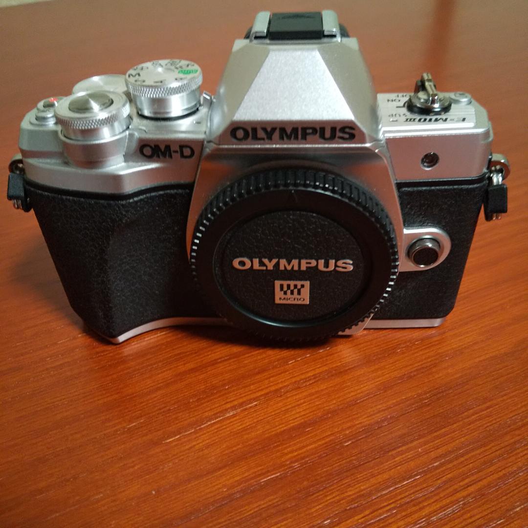 Olympus OM-D E-M10 Mark Ⅲ EZダブルズームキット