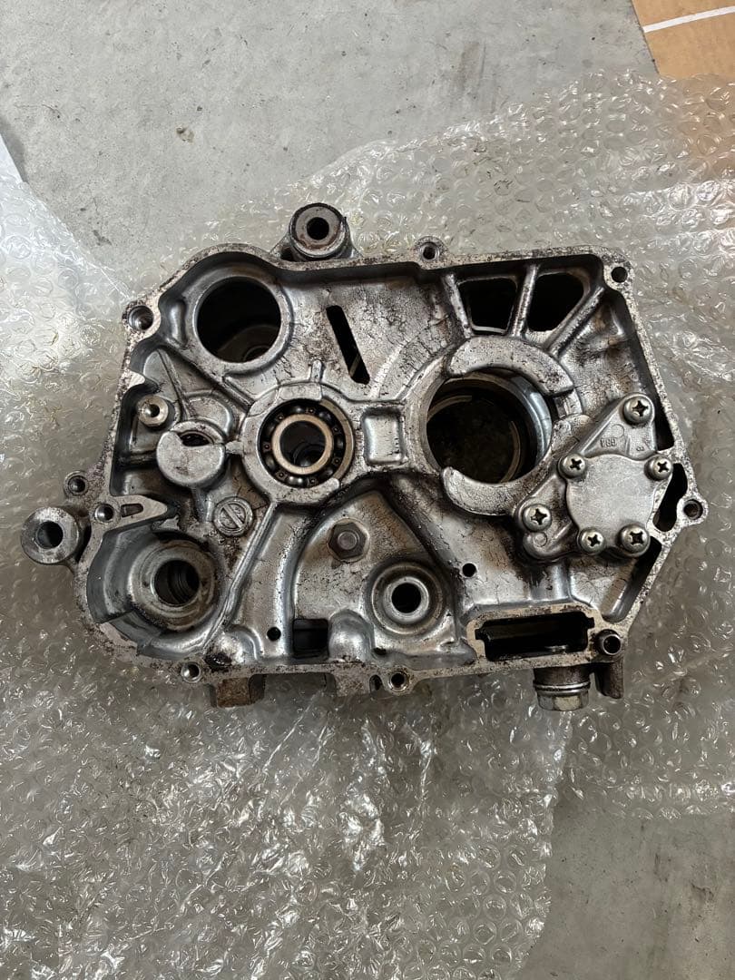 シャリー　クランクケース　防振ゴムあり　jazz流用可能