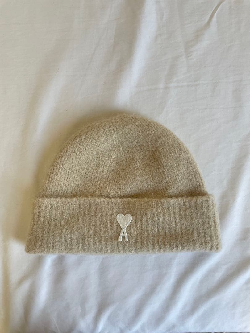 AMI PARIS「AMI DE COEUR」ビーニーアルパカ