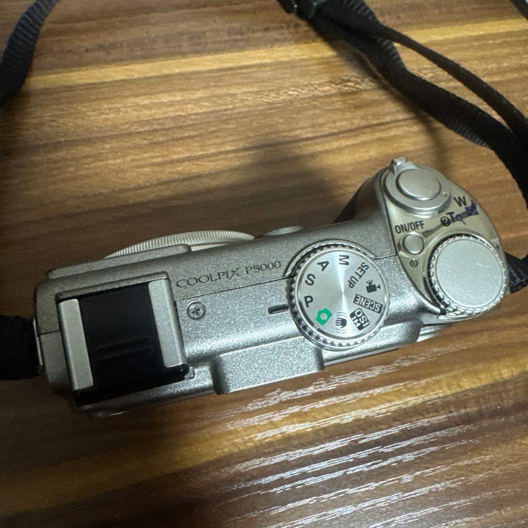 動作品 NIKON P5000 COOLPIX デジタルカメラ