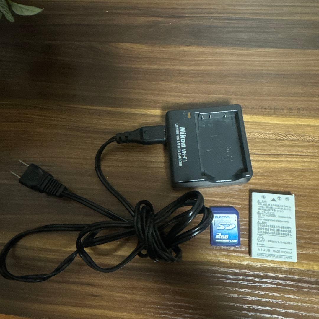 動作品 NIKON P5000 COOLPIX デジタルカメラ