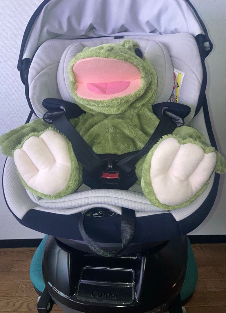 コンビ⭐️クルムーブスマートライト クリーニング済ISOFIX チャイルドシート