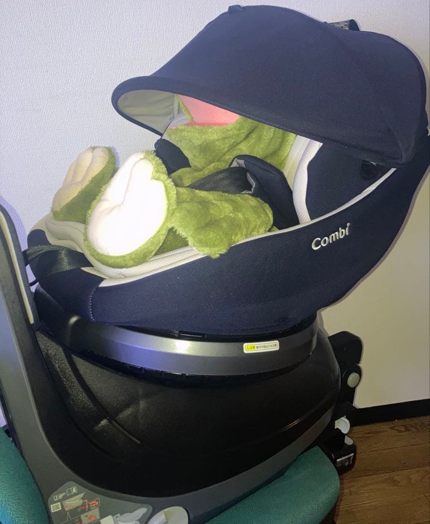 コンビ⭐️クルムーブスマートライト クリーニング済ISOFIX チャイルドシート