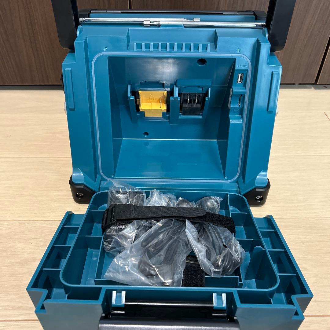 makita 充電式ラジオ付テレビ