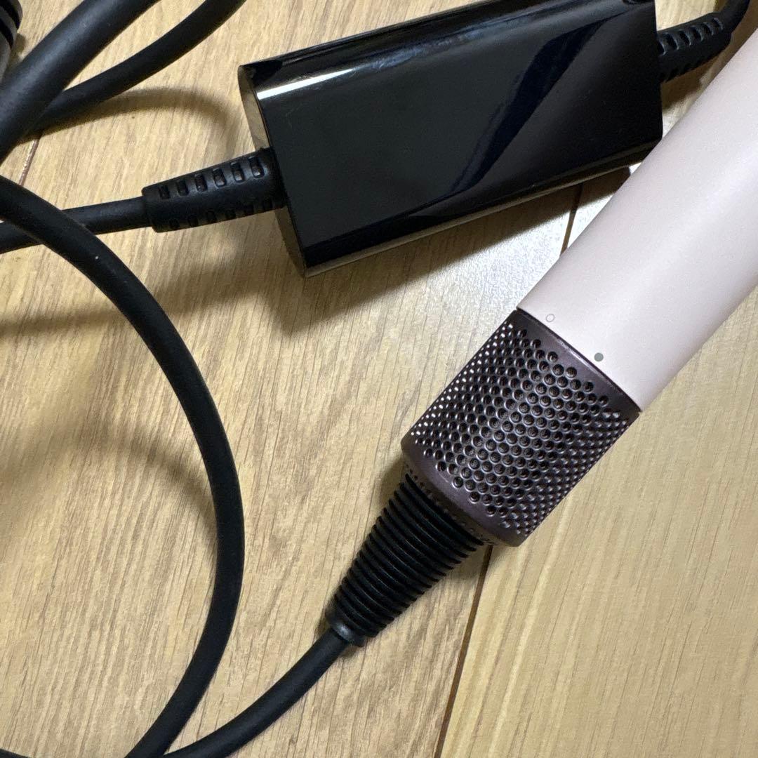 ダイソンドライヤー