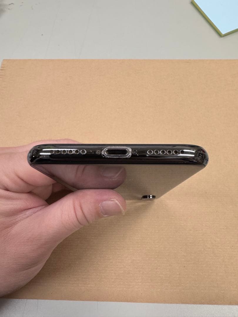 iPhoneX 256GB SIMフリー解除　初期化済み