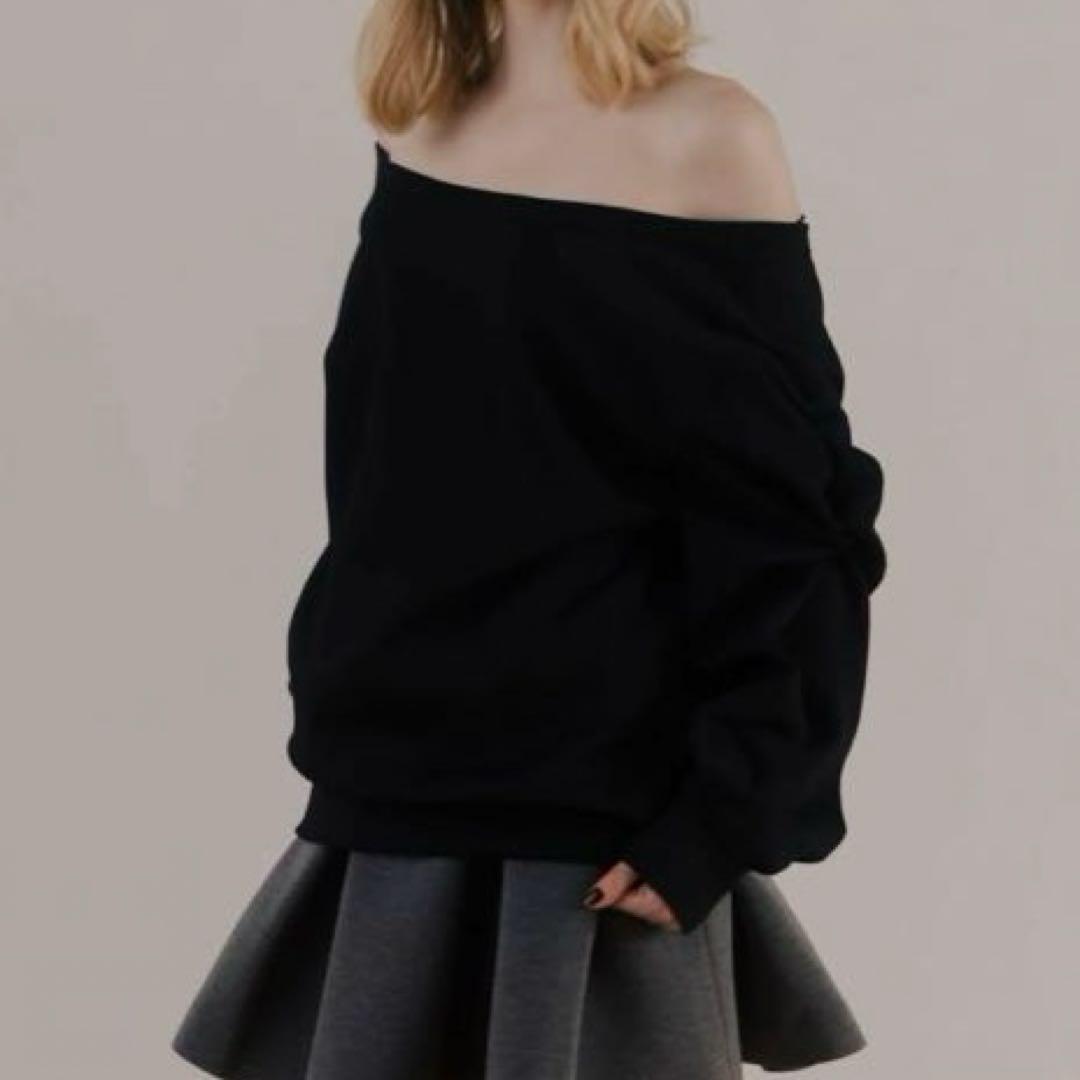 THE TOE Opern オフショルダースウェット