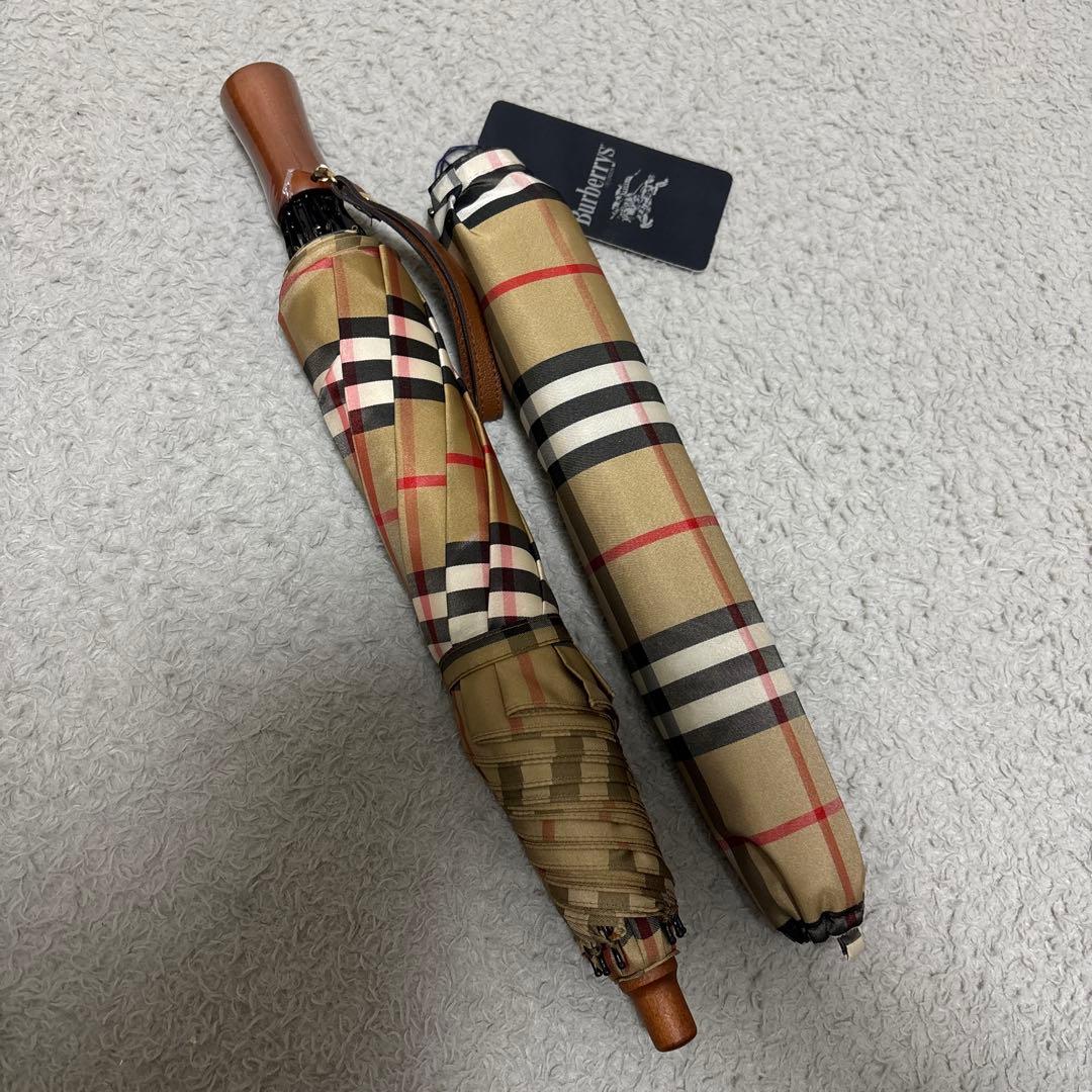 【新品タグ付】　バーバリーズ 定番　ノバチェックベージュ折り畳み傘　55cm