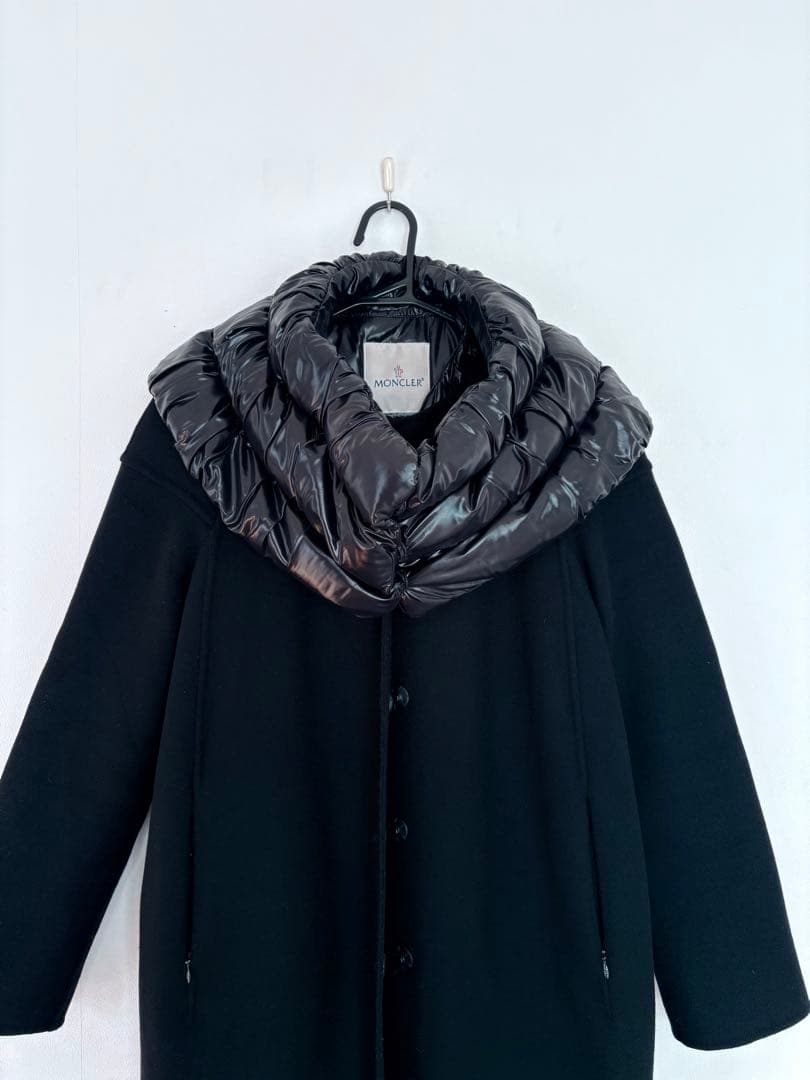 モンクレール　レアなインナーダウン付きウールコート　ダウンショール　ブラック