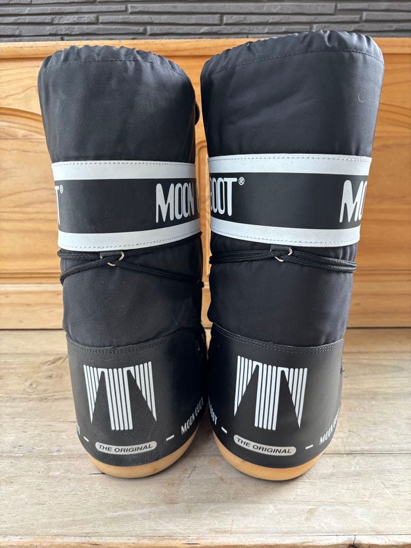 MOON BOOT ブラック スノーブーツ 女性用　ムーンブーツ　レディース