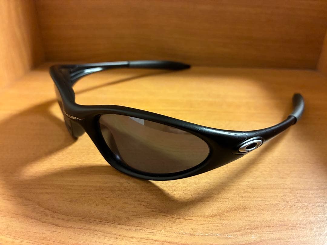 Oakley minute ブラック サングラス