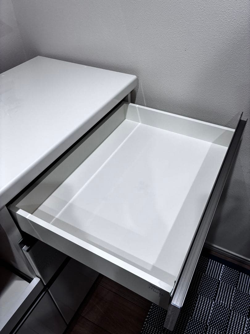 美品！【 パモウナ 】キッチンカウンター　ダイヤモンドハイグロス