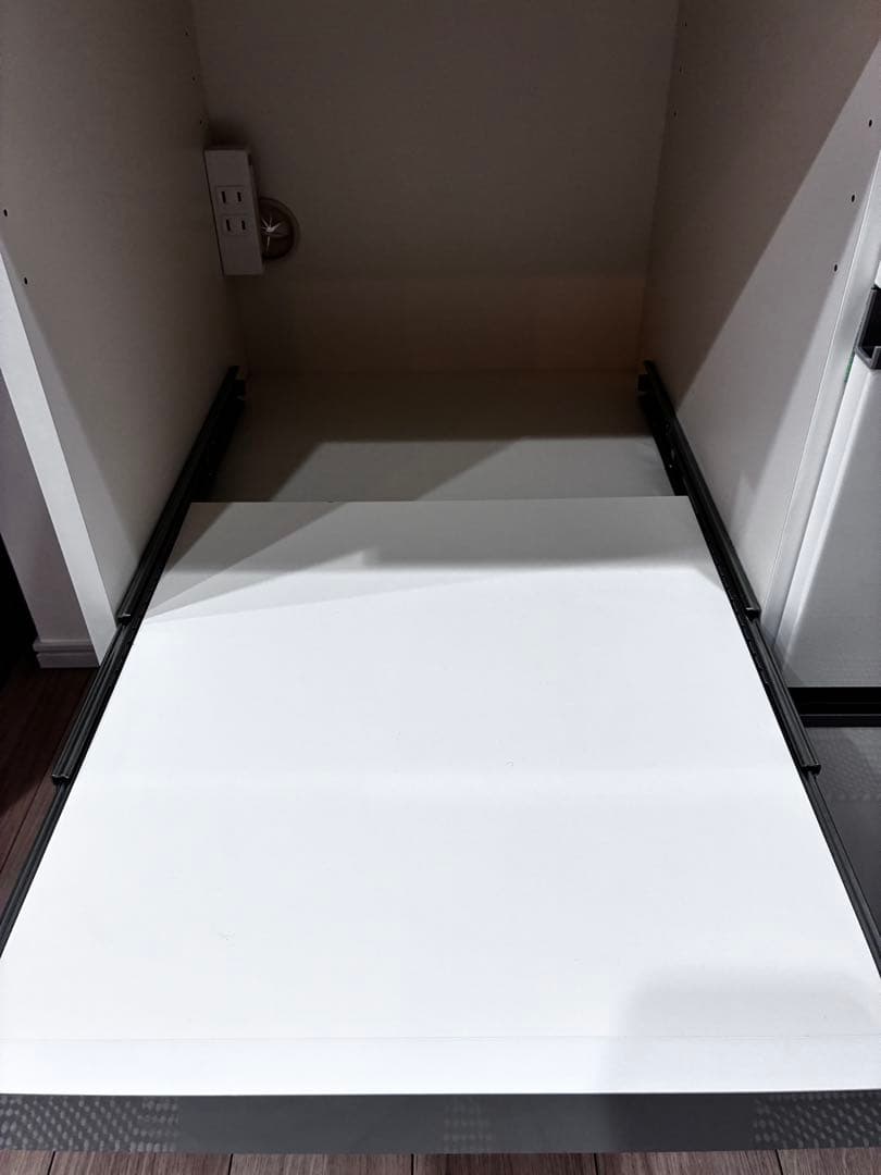 美品！【 パモウナ 】キッチンカウンター　ダイヤモンドハイグロス