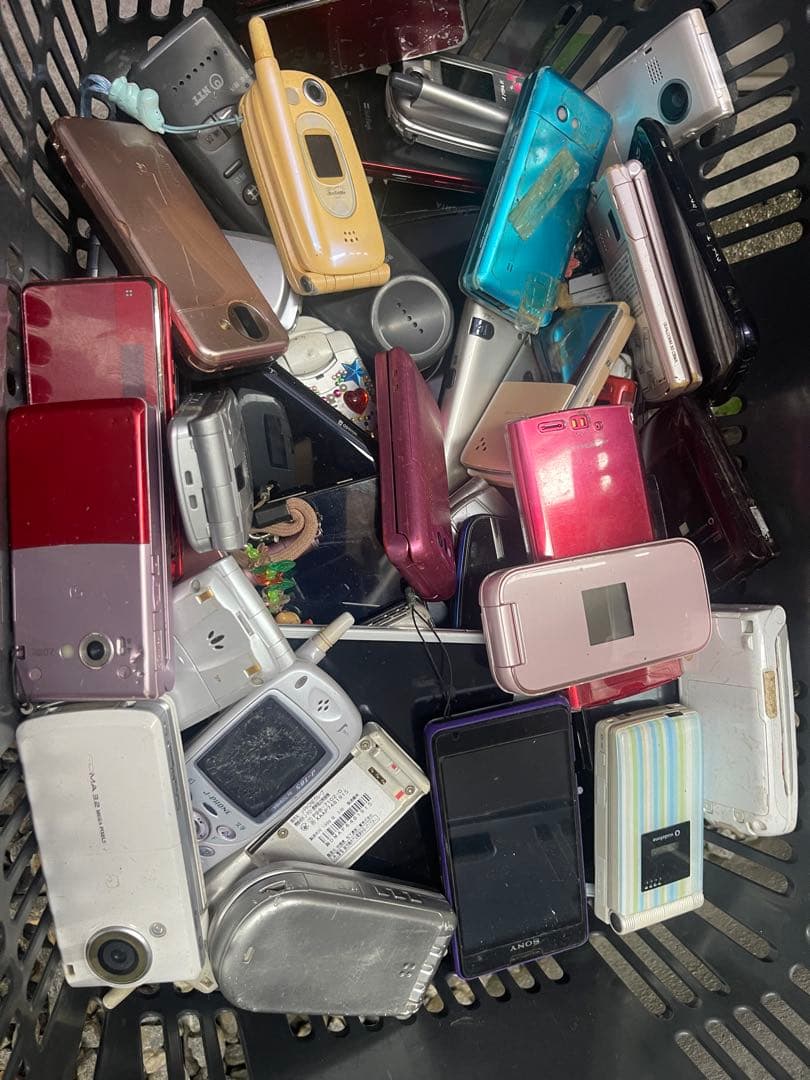 む*！様 ジャンク品ガラケー 折りたたみ式 スマホ携帯電話 セットまとめ売り12