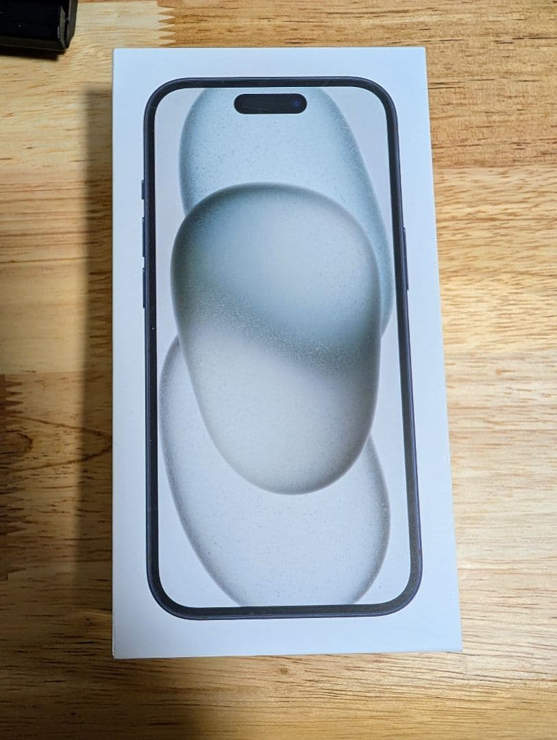 み*房様 Apple iPhone 15 本体 SIMフリー