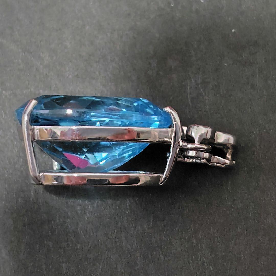 gstv　K18WGブルートパーズペンダントトップ・チャーム（刻印有り）